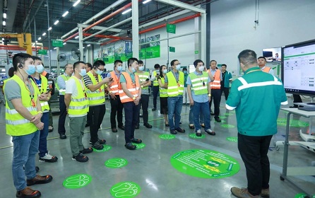 Schneider Electric, megawatt ölçekli UPS'de yeniliğe öncülük ederek yeni Galaxy VXL UPS'yi tanıttı